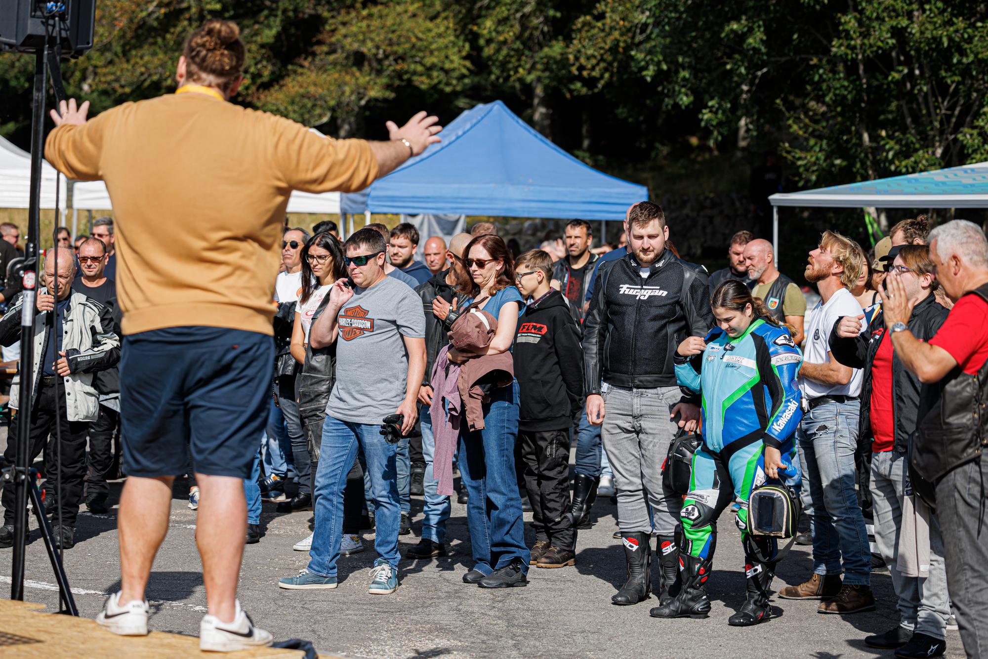 Benediction des motards, ce dimanche 3 septembre 2023 a Col du Mollendruz. (VFLPIX.COM /)