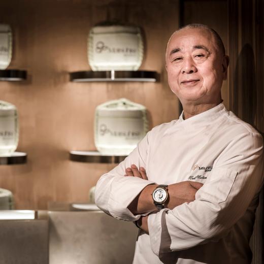 Deutschland, Muenchen, Nobuyuki "Nobu" Matsuhisa, japanischer Starkoch, in seinem gleichnamigen Restaurant im Hotel Mandarin Oriental, Gastronomie, Koch, innen, Portrait, Einzelportrait, Europa, Reise, Travel Engl.: Europe, Germany, Munich, celebrity chef Nobuyuki Matsuhisa in his Restaurant in the Hotel Mandarin Oriental