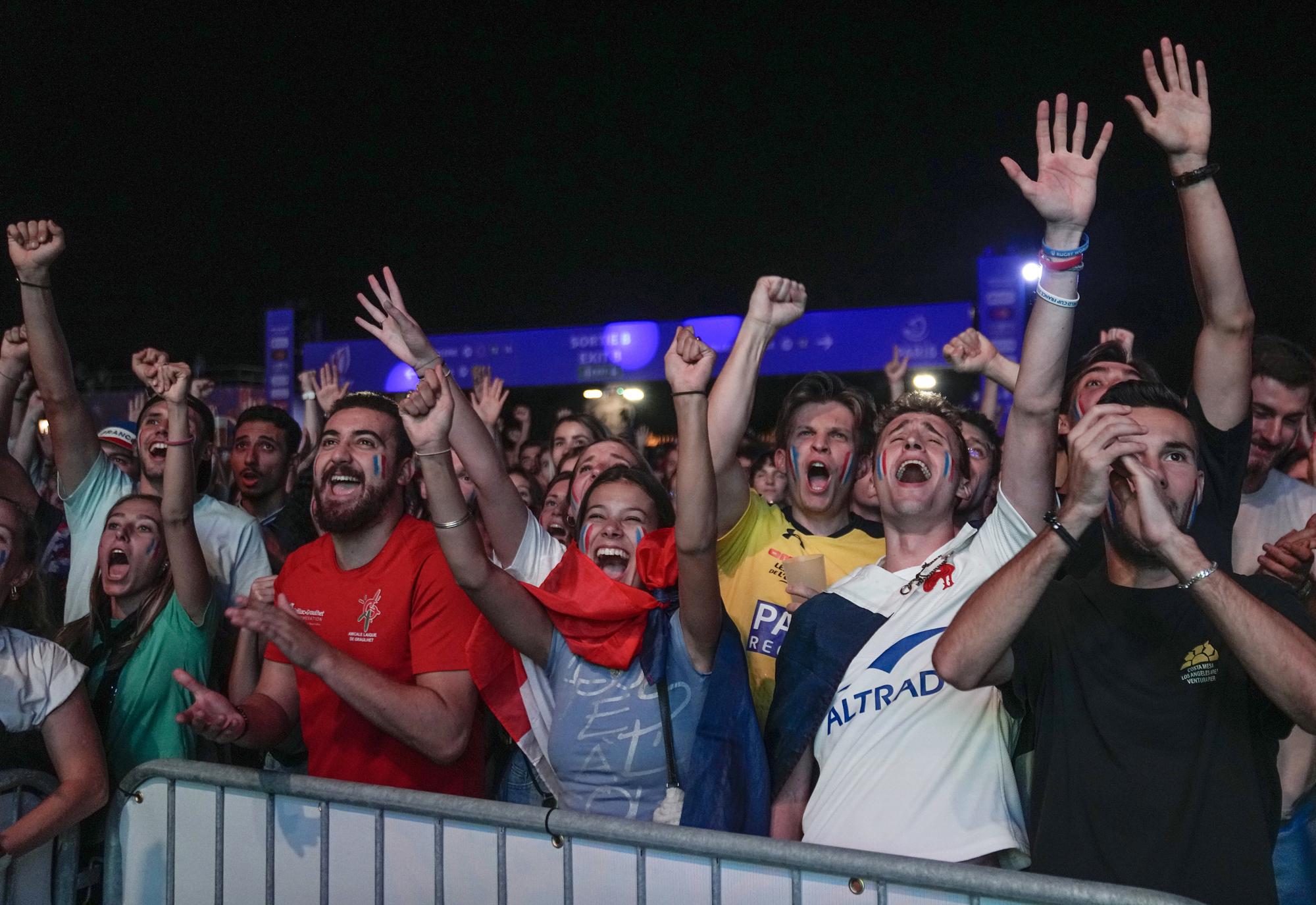 Supporters français à la fan zone parisienne le 14 septembre.