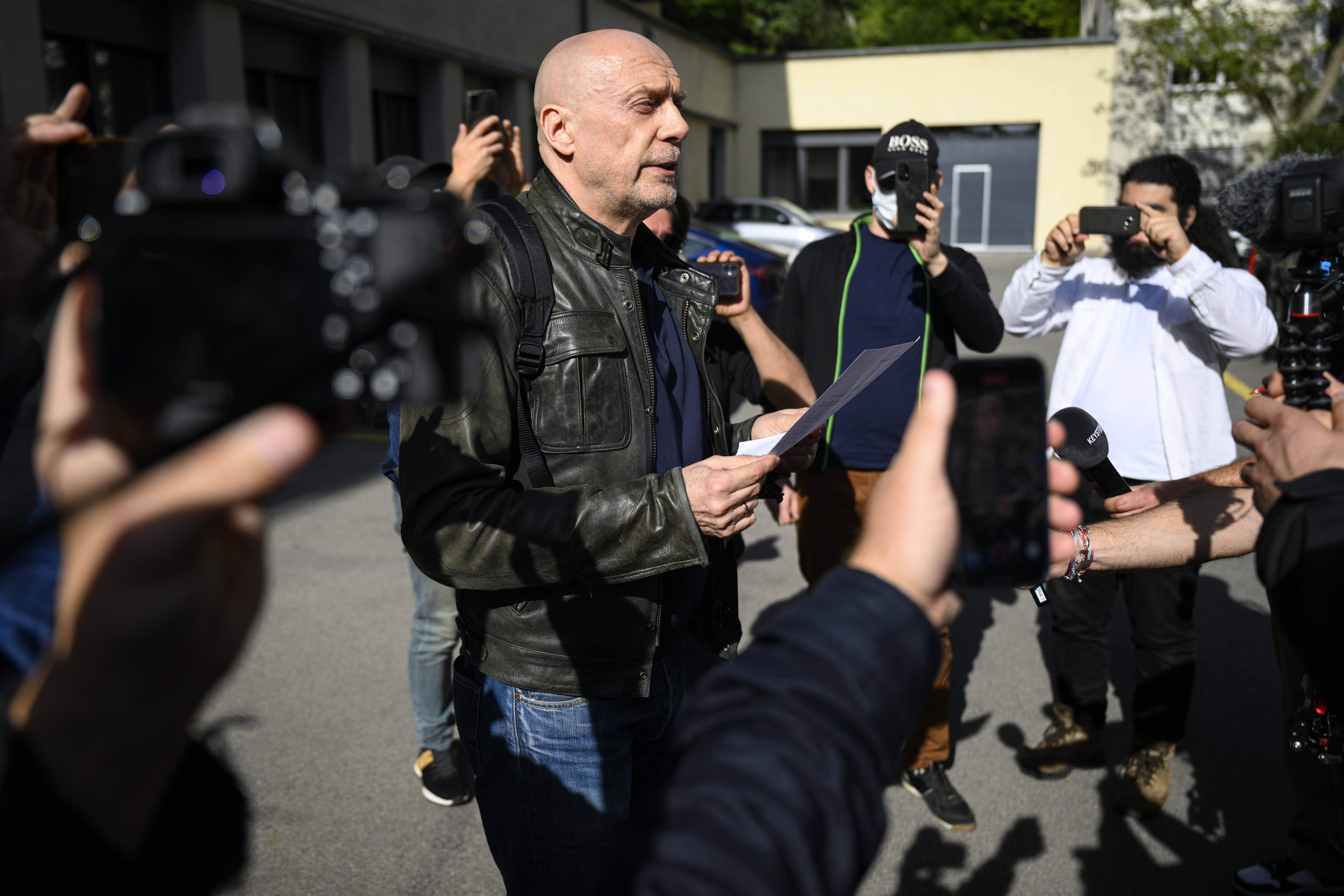 French-Swiss far-right writer Alain Soral leaves the courthouse after his appeal trial for homophobia against a journalist, in Lausanne, Switzerland, Wednesday, September 27, 2023. (KEYSTONE/Laurent Gillieron)