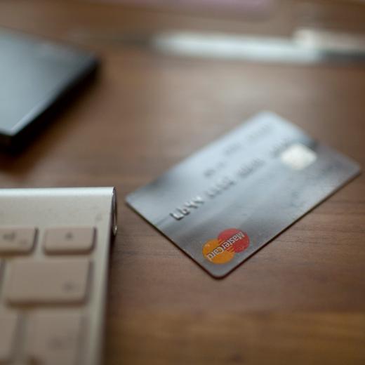 Verschiedenes Bilder aus der Alltag in der CH Online kaufen mit Visa oder mastercard in ZH  (KEYSTONE/Gaetan Bally)