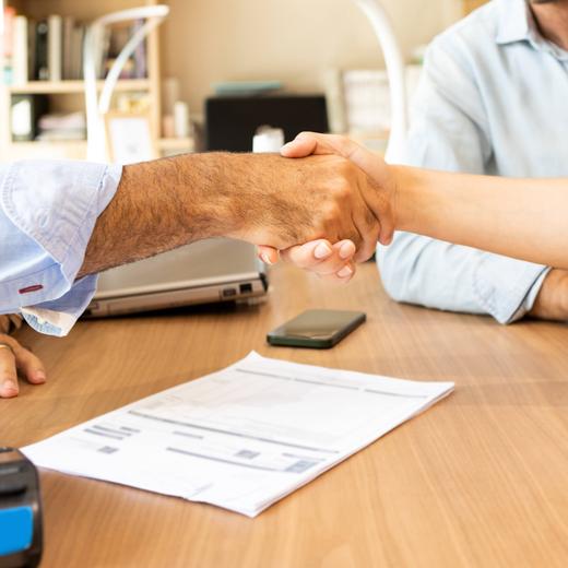 MR_ID15998_14759_LuceroQuintana.jpg, MR_ID15998_14757_AlbertSerra.jpg, PR_ID15998_4489_TotEspaisBcn2014Sl.jpg, MR_ID15998_14758_ToniBurges.jpg Anonymous customer man and woman, with husband, sitting at a table in a furniture store and shaking hands, Property released MR DavidMunoz_ID15998_487149_043 Copyright: xDavidxMunozx