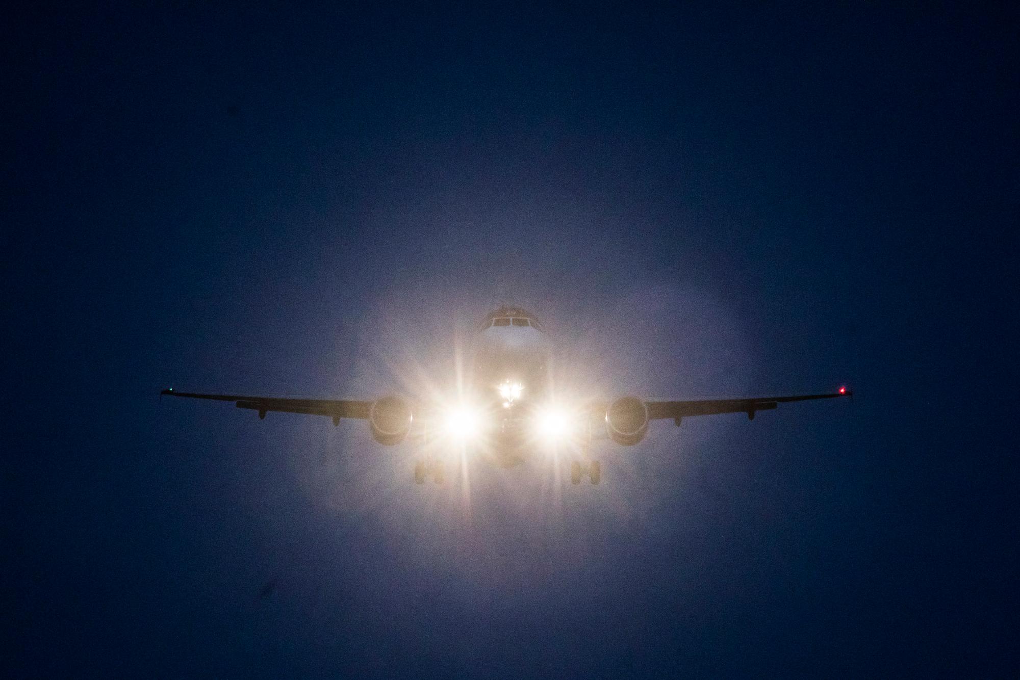 BERLIN, GERMANY - FEBRUARY 12: A landing plane is pictured near the Airport Tegel (TXL) on February 12, 2019 in Berlin, Germany. (Photo by Florian Gaertner/Photothek via Getty Images)