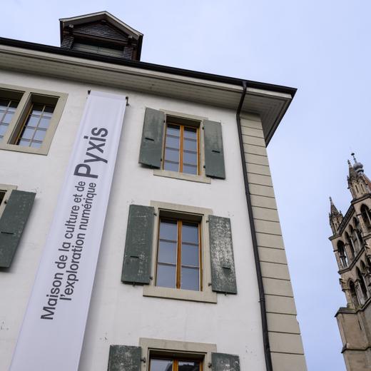 Une vue du logo Pyxis lors de l'ouverture de Pyxis, la Maison de la culture et de l'exploration numerique le mercredi 1 novembre 2023 a Lausanne. (KEYSTONE/Jean-Christophe Bott)