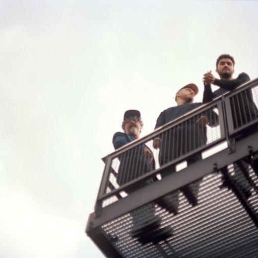 De gauche à droite Rodrigo Aravena, Valentin Liechti, Shems Bendali