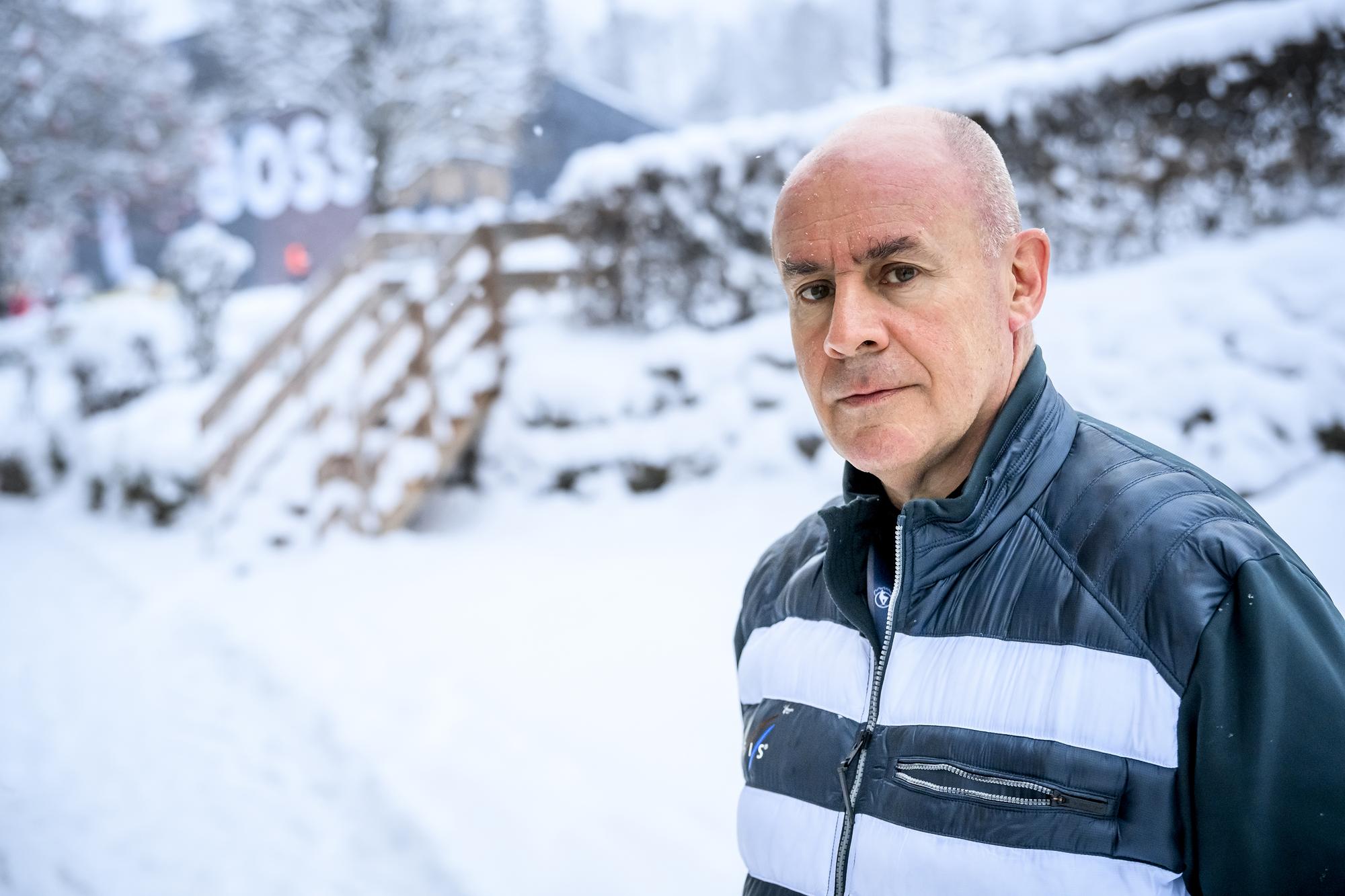 Johan Eliasch, President of the International Ski Federation, (FIS) during the Alpine Skiing FIS Ski World Cup in Kitzbuehel, Austria, Saturday, January 21, 2023. (KEYSTONE/Jean-Christophe Bott)