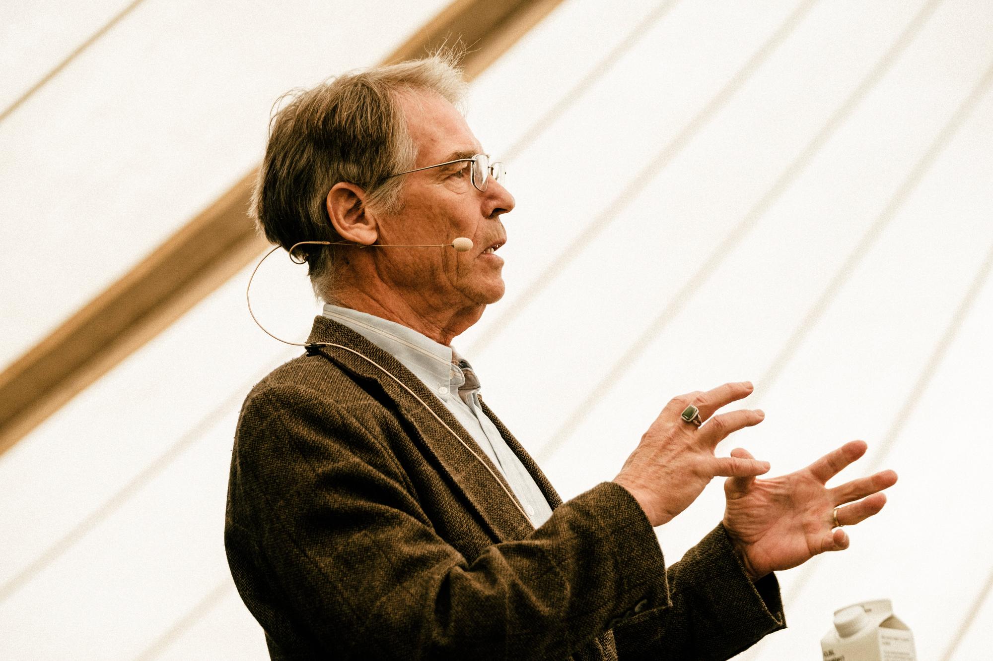 Kim Stanley Robinson Copenhagen, Denmark. 28th, May 2022. The American science fiction writer Kim Stanley Robinson seen at a talk during the Danish science festival Bloom Festival 2022 in Copenhagen. Copenhagen Denmark PUBLICATIONxNOTxINxDENxNORxFIN Copyright: xGonzalesxPhoto/MalthexIvarssonx