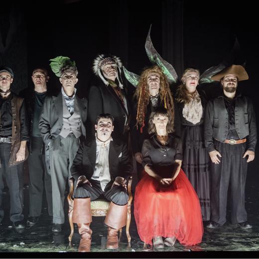 La tribu de «Wendy et Peter Pan» monté par le Français Jean-Christophe Hembert au Théâtre Kléber-Méleau.