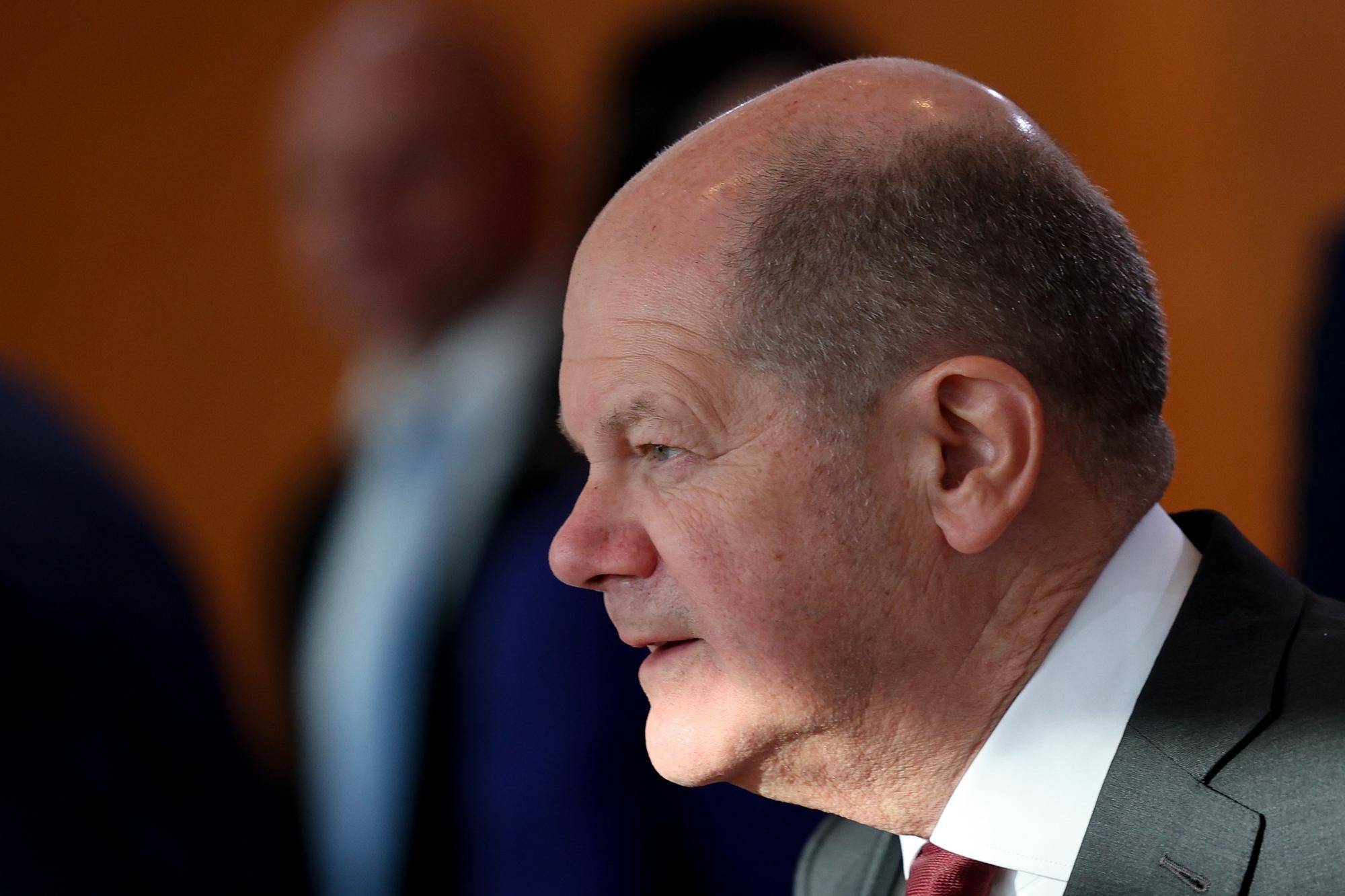 epa10989290 German Chancellor Olaf Scholz attends the weekly cabinet meeting of the German government at the Chancellery, in Berlin, Germany, 22 November 2023. EPA/FILIP SINGER