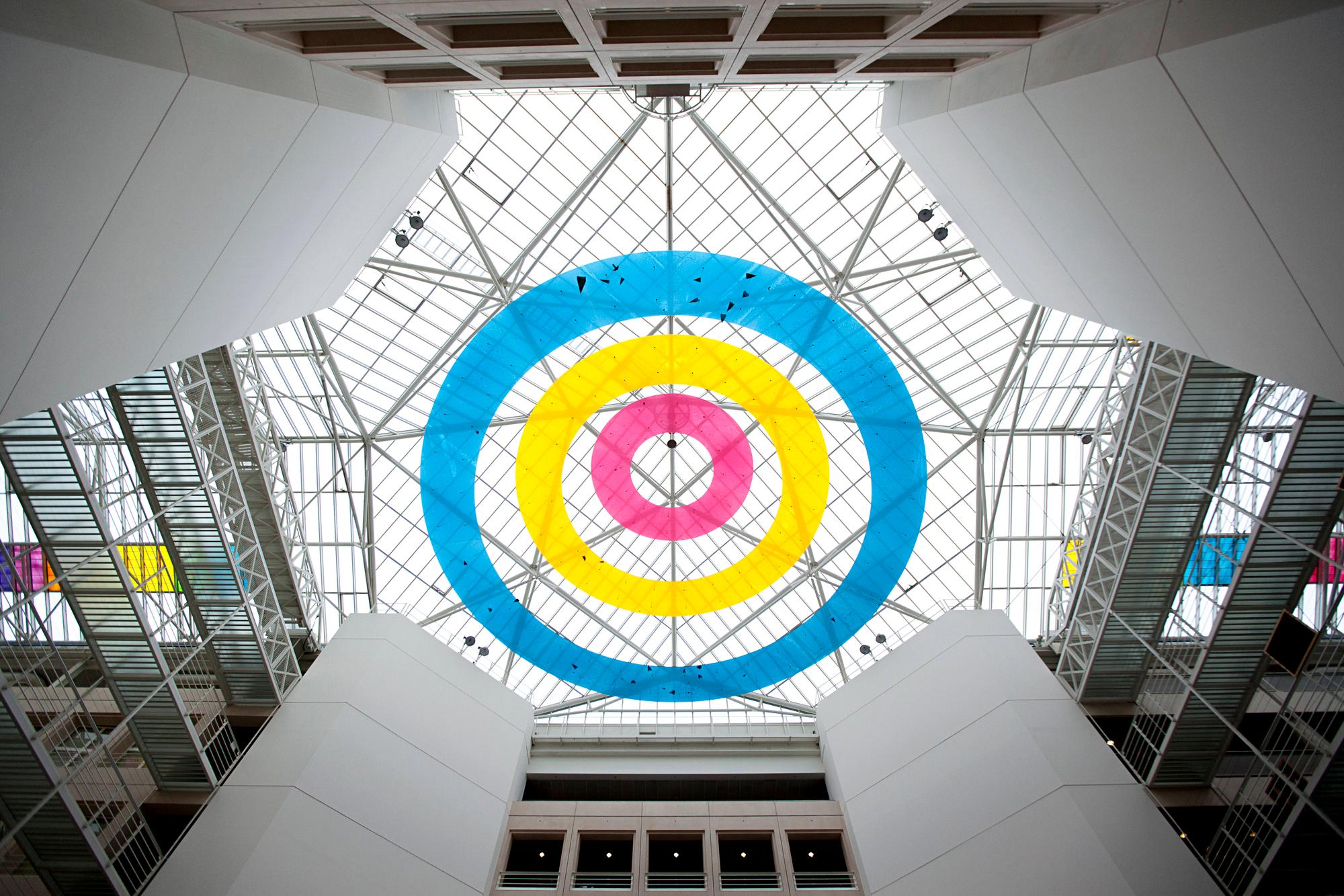 L'intérieur de l'Uni Mail à Genève, qui accueille notamment les facultés de droit, d'économie et de sciences sociales.