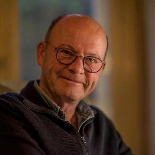 Alain Rochat, poéte et éditeur vaudois. Chavannes-près- Renens. 16.11.2023. Eddy Mottaz / Le Temps