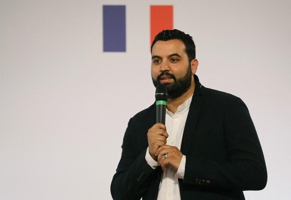 Yacine Belattar lors de la présentation d'un plan pour les banlieues en 2018.