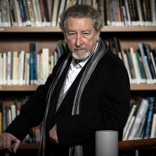 FILES) - A picture taken in Toulouse on January 12, 2022 shows French director and former president of the cinematheque, Robert Guediguian. (Photo by Lionel BONAVENTURE / AFP)