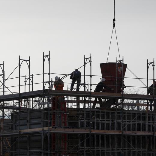 Le recrutement de professionels qualifiés dans la construction notamment s'avère souvent difficile.