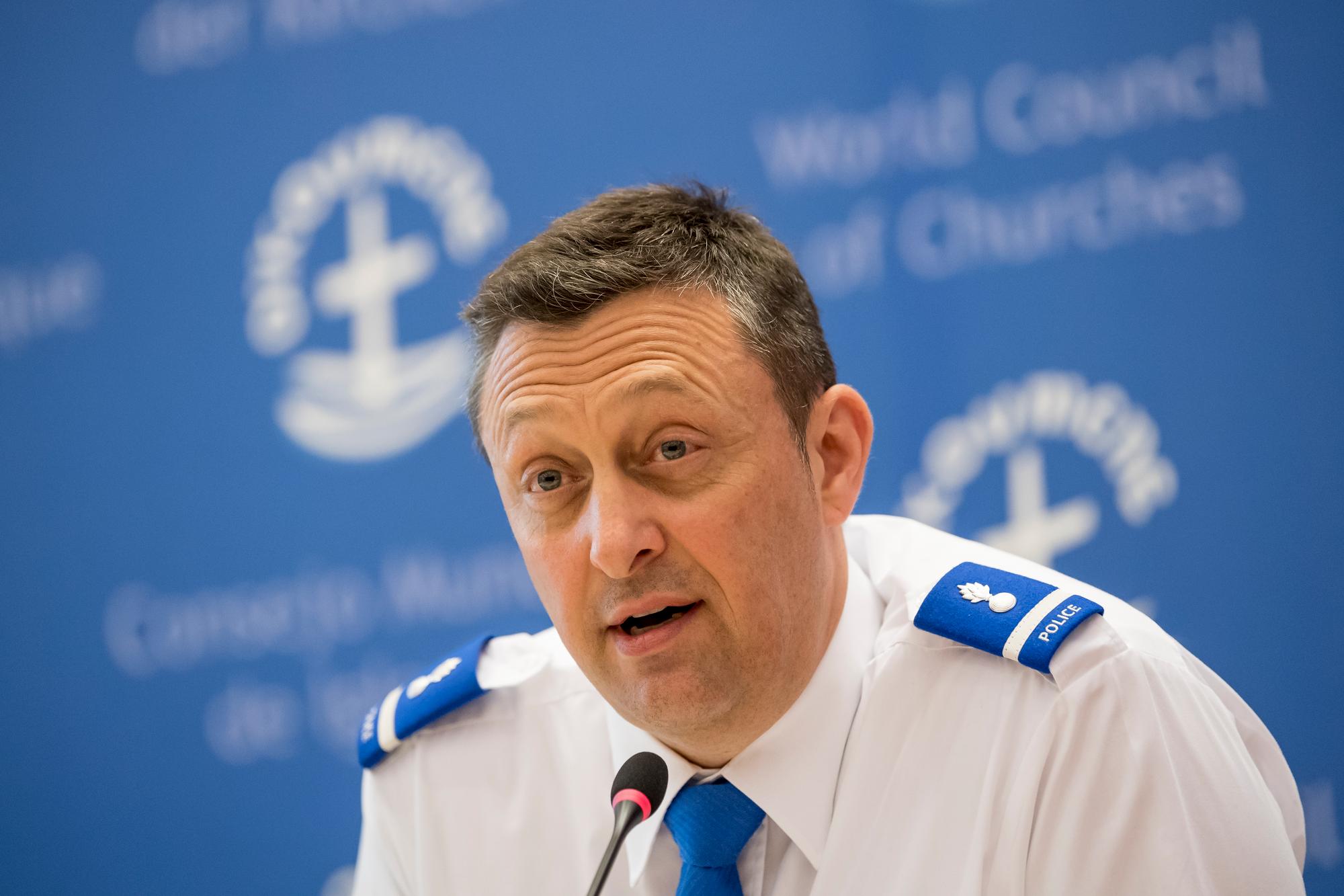 Major Patrick Puhl, superintendent of the traffic police, speaks during a press conference to announce the programme of Pope Francis' ecumenical pilgrimage to the 70th anniversary of the World Council of Churches, WCC, in Geneva, Switzerland, Tuesday, May 15, 2018. (KEYSTONE/Jean-Christophe Bott)