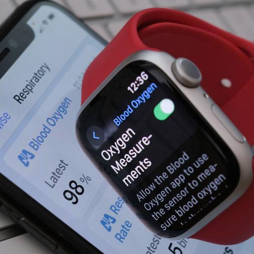 This illustration photo shows an Apple Watch 9 displaying the blood-oxygen level detection settings, in Los Angeles on December 26, 2023. Apple said on December 26 it will appeal a US import ban on its latest smartwatch models after the Biden administration opted to not veto a ruling on patent infringements.  The United States International Trade Commission (ITC) decided in October to ban the Apple Watch models over a patented technology for detecting blood-oxygen levels. (Photo by Chris DELMAS / AFP)