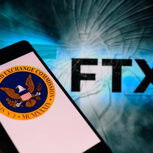 Bitcoin - ETF -US. SEC - Photo Illustration The seal of the U.S. Securities and Exchange Commission is being displayed on a smartphone, with FTX visible on the screen in the background, in this photo illustration taken in Brussels, Belgium, on January 9, 2024. Photo Illustration by Jonathan Raa/NurPhoto Brussels Belgium PUBLICATIONxNOTxINxFRA Copyright: xJonathanxRaax originalFilename: raa-bitcoine240109_npKve.jpg