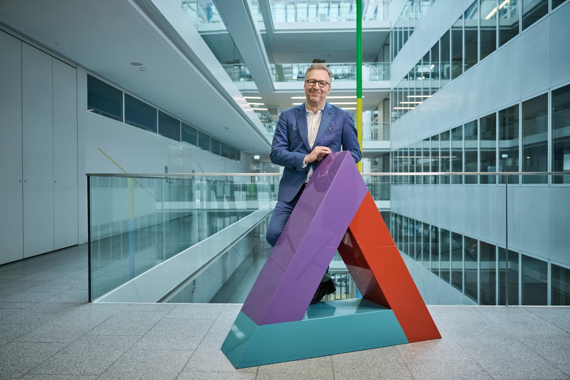 Martin Jara, directeur des assurances Helvetia, au siège à Dübendorf, le 15 janvier 2024.