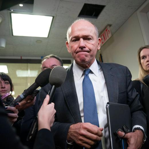 News: President and CEO of The Boeing Company, David Calhoun, engages in interviews after senators visit January 24, 2024 Washington, D.C., USA David Calhoun, president and chief executive officer of The Boeing Company interviews following a visit to the office of Senator Mark Warner D-VA in the Hart Senate Office Building. Washington ENTER STATE USA, EDITORIAL USE ONLY PUBLICATIONxINxGERxSUIxAUTxONLY Copyright: xJackxGruberx 20240124_jma_usa_005_1