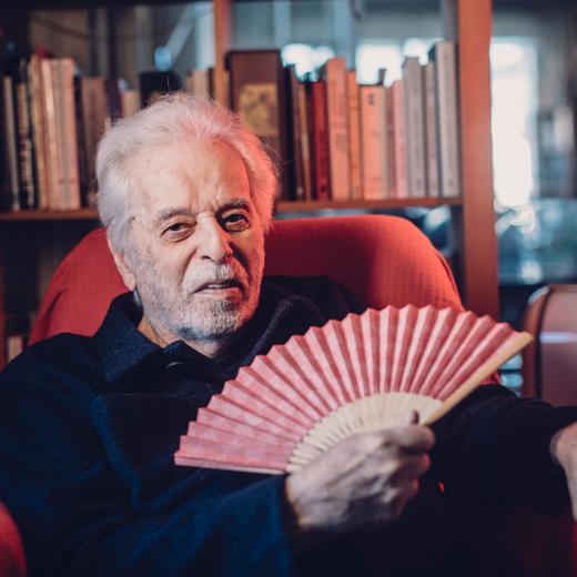 Commande Le Temps **** Paris, le 26 janvier 2024. Portrait d'Alejandro Jodorowsky, à son domicile.