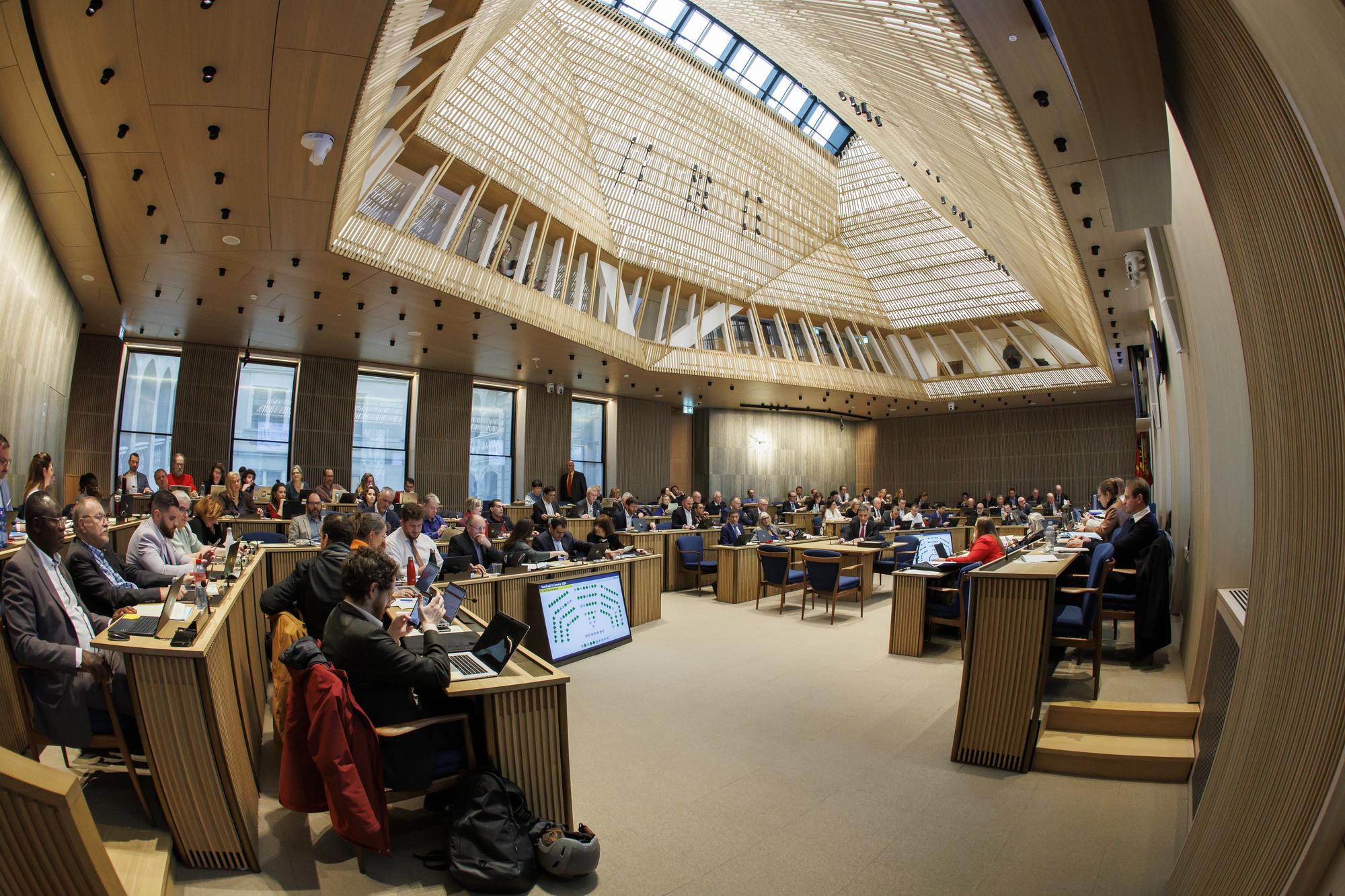 Les deputes siegent dans la salle du Grand Conseil lors d'une session du Grand Conseil genevois, ce vendredi 26 janvier 2024 a Geneve. (KEYSTONE/Salvatore Di Nolfi)