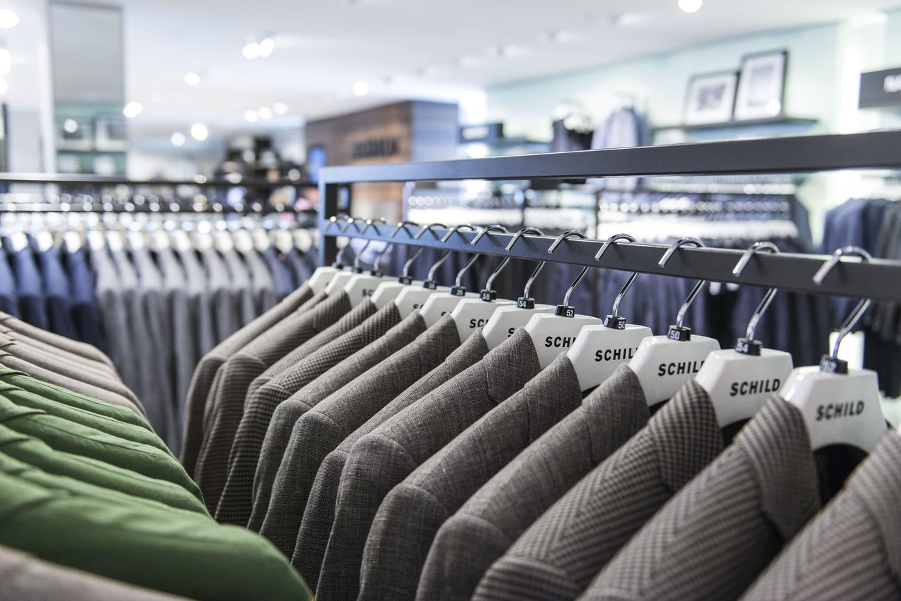 The chain store of Swiss fashion company Schild at Lintheschergasse road in Zurich, Switzerland, pictured on April 15, 2014. (KEYSTONE/Christian Beutler) Die Filiale des Schweizer Mode-Unternehmens Schild an der Lintheschergasse in Zuerich, aufgenommen am 15. April 2014. (KEYSTONE/Christian Beutler)