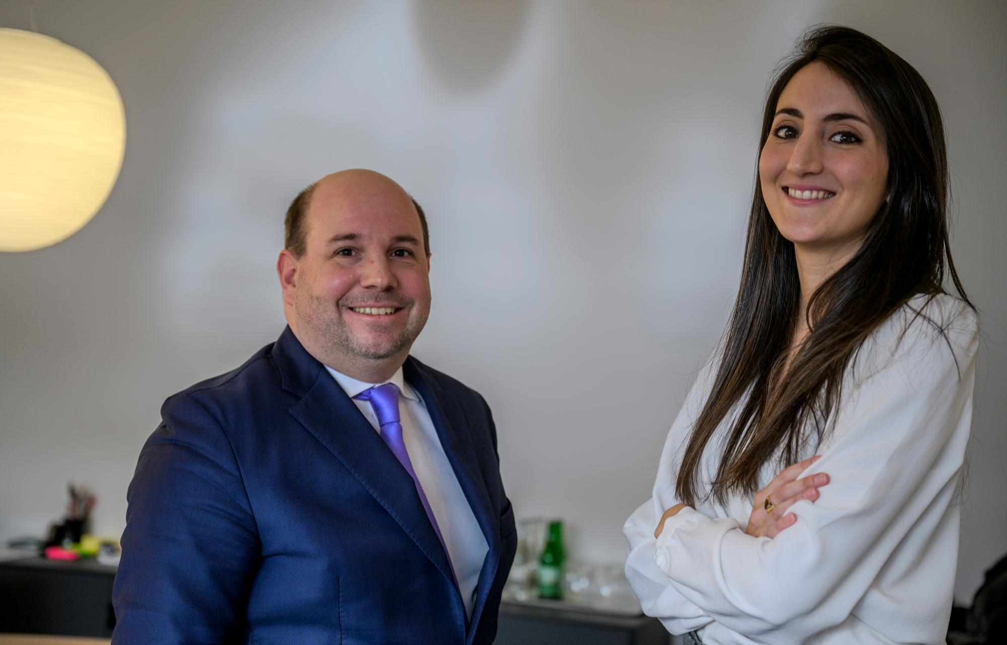 Léna Nussbaumer-Laghzaoui, avocate étude BMG et Louis Burrus de l'étude Schellenverg. Genève.24.1.2024. Eddy Mottaz / Le Temps