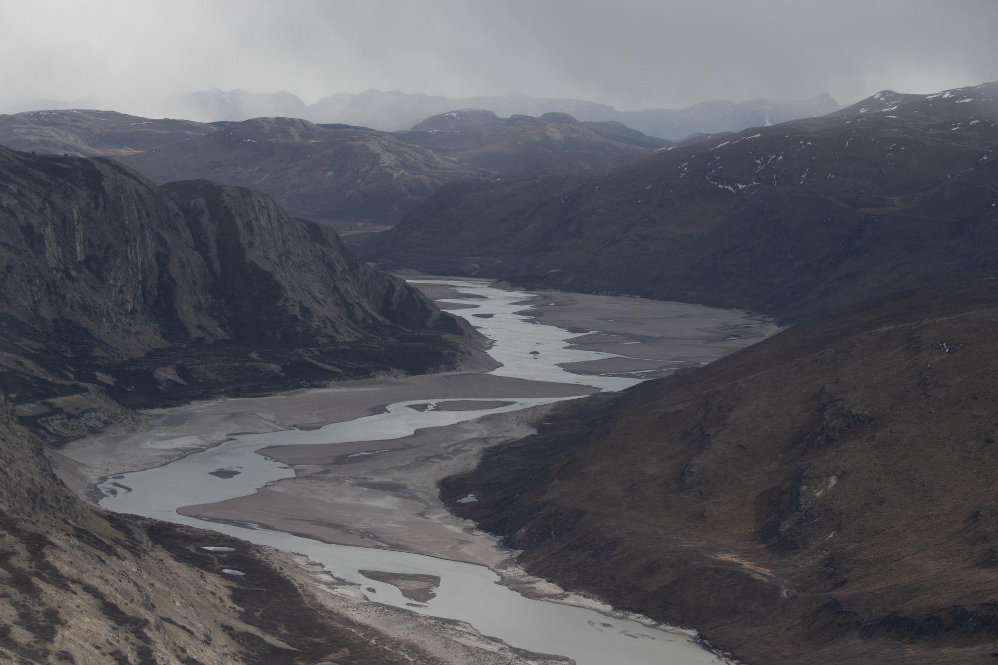 Areas of Greenland are seen from the air as US Secretary of State Antony Blinken takes an aerial tour of ice caps and fjords near Kangerlussuaq, Greenland, May 20, 2021. (Photo by SAUL LOEB / POOL / AFP)