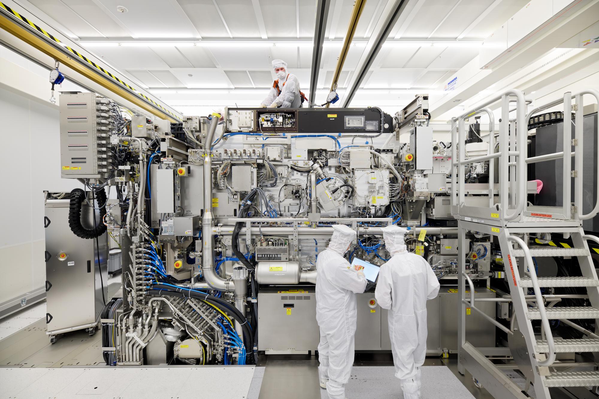 ASML Cleanroon Assembly
