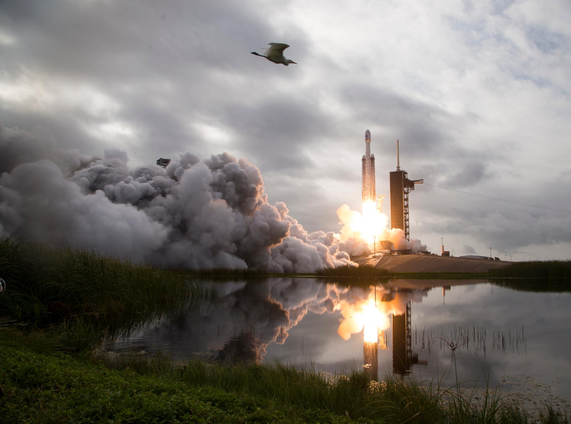 epa10917923 A handout photo made available by NASA shows a SpaceX Falcon Heavy rocket with the Psyche spacecraft onboard being launched from Launch Complex 39A, at NASA's Kennedy Space Center in Florida, USA, 13 October 2023. NASA's Psyche spacecraft will travel to a metal-rich asteroid by the same name orbiting the Sun between Mars and Jupiter to study itâ€™s composition. The spacecraft also carries the agency's Deep Space Optical Communications technology demonstration, which will test laser communications beyond the Moon. EPA/NASA/Aubrey Gemignani HANDOUT MANDATORY CREDIT: (NASA/Aubrey Gemignani) HANDOUT EDITORIAL USE ONLY/NO SALES HANDOUT EDITORIAL USE ONLY/NO SALES