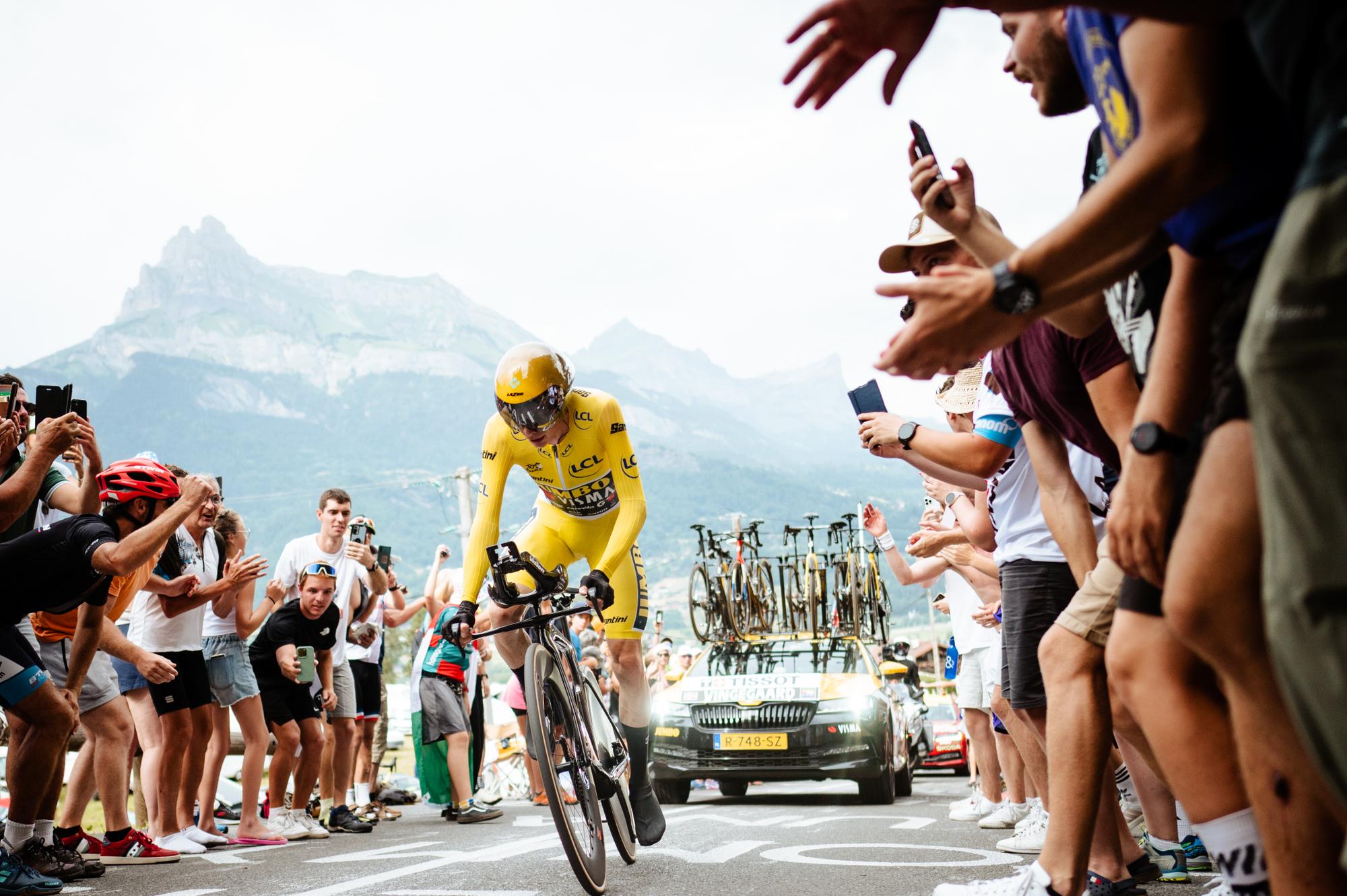 Jonas Vingegaard (Jumbo-Visma) gagne le contre-la-montre individuel entre Passy et Combloux. 18e étape du Tour de France 2023.
